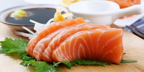 野生三文魚價(jià)格跌至低谷，中國市場(chǎng)蓄勢(shì)待發(fā)