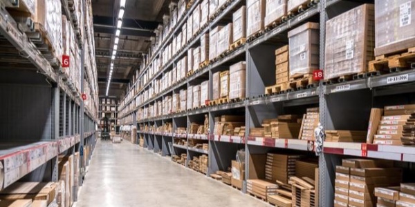 服裝倉(cāng)儲(chǔ)物流